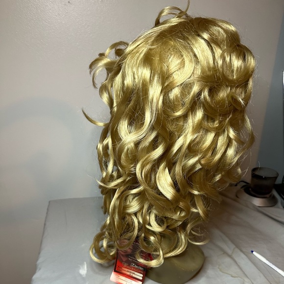 Modi Collection - Picture 2 of 3